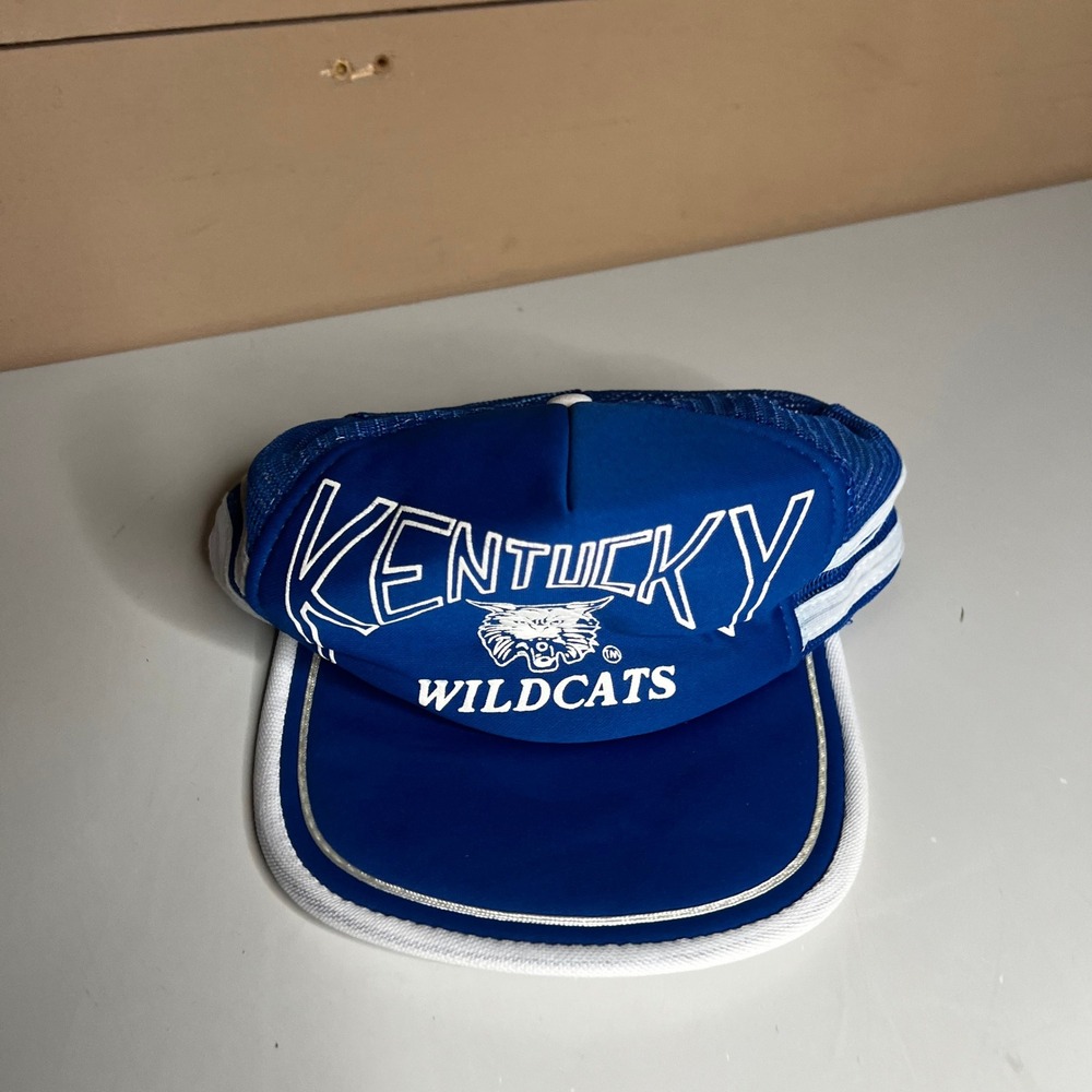 Vintage Kentucky Wildcats Trucker Hat Blue White Snapback Mesh Cap NCAA Baseball